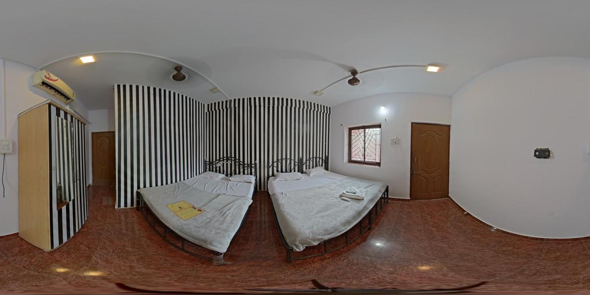 Esther Guest House Калангут Екстер'єр фото